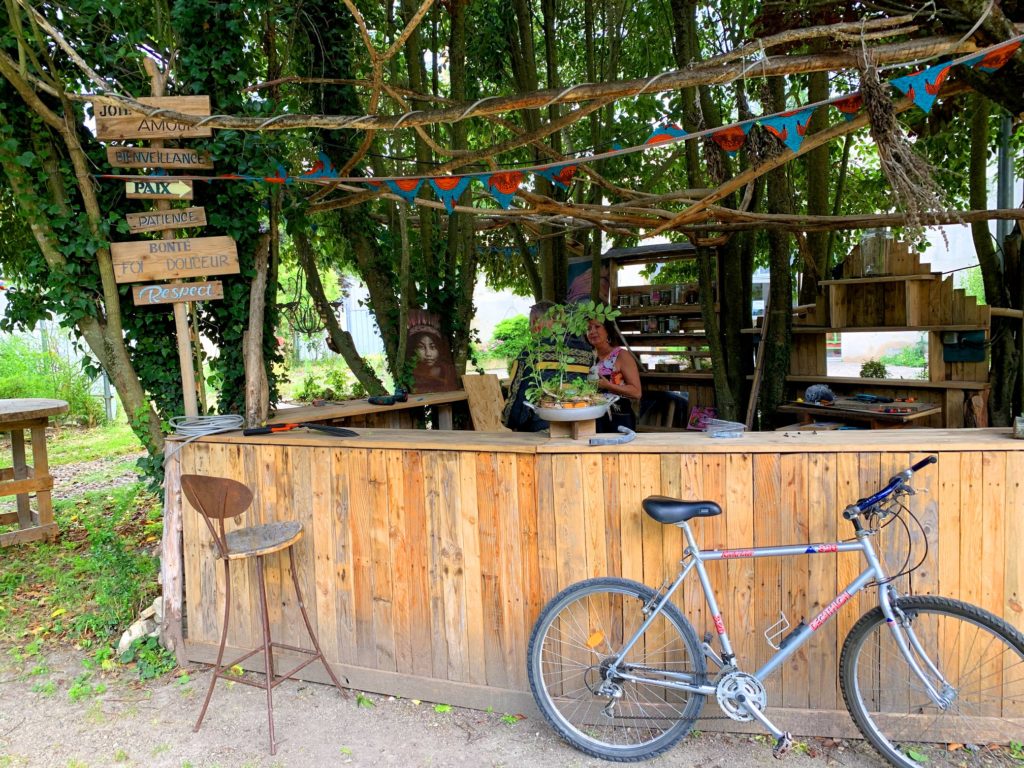 Côté bar zone 5, TiLT
